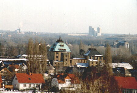 Der Blick vom Bismarckturm auf die ehemalige Brauerei Ltzschena und das Leipziger Stadtzentrum