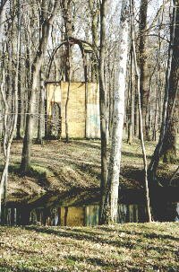 Die Waldkapelle als Ruine